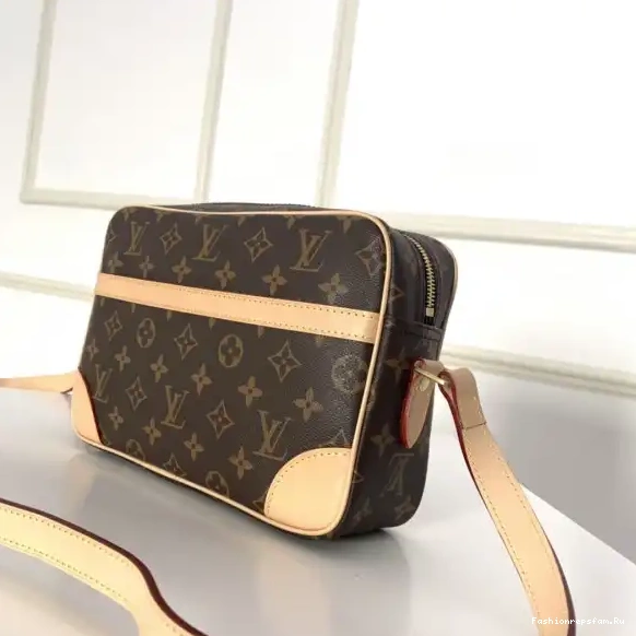 FS CHEAP MESSENGER LOUIS VUITTON BAG 0625
